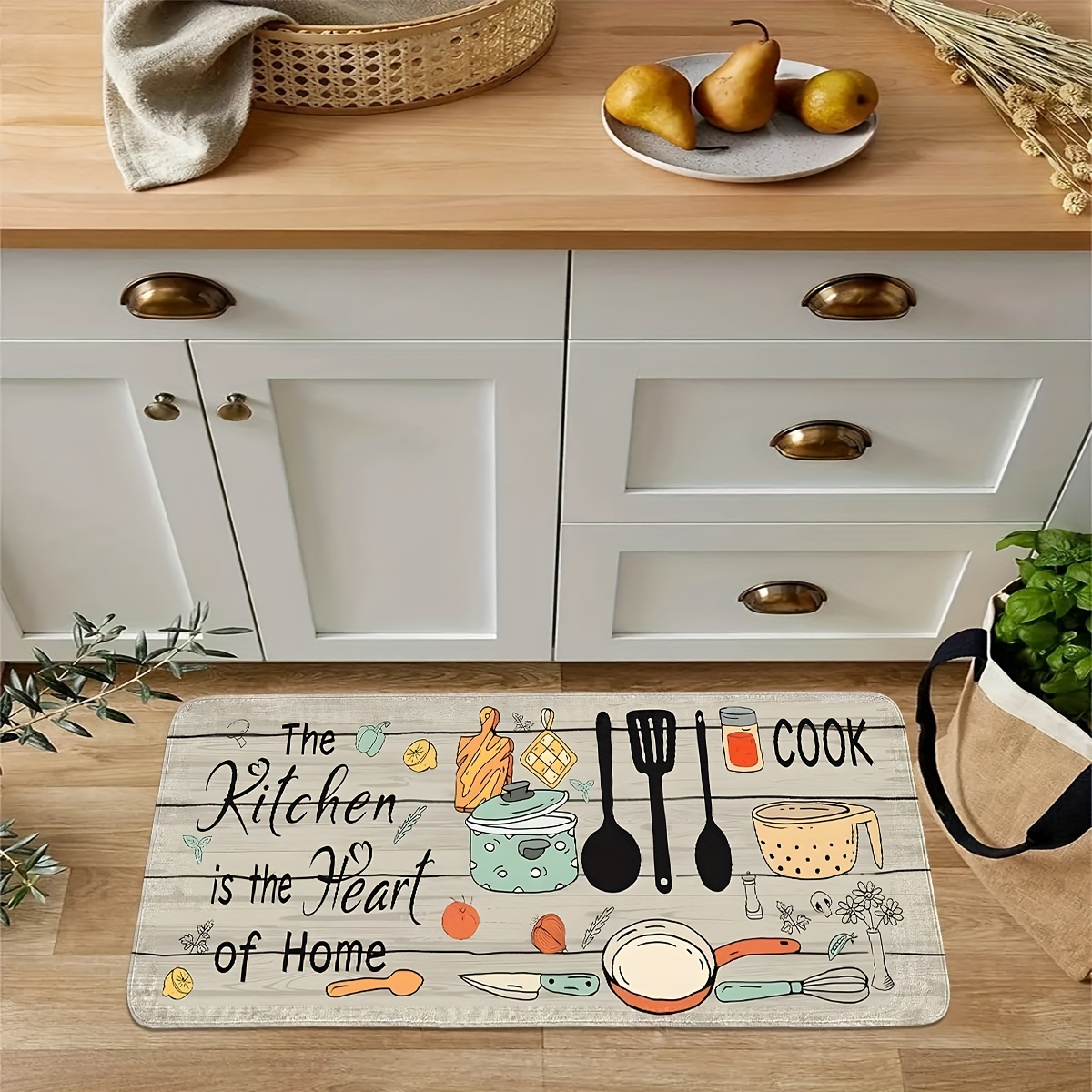 Home Cooking Quotes - Dywanik kuchenny z nadrukiem przyborów kuchennych,